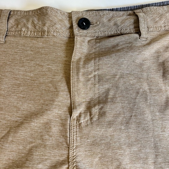 Men's Tan Flat Front Shorts Quick Dry size 36. - Picture 2 of 6
